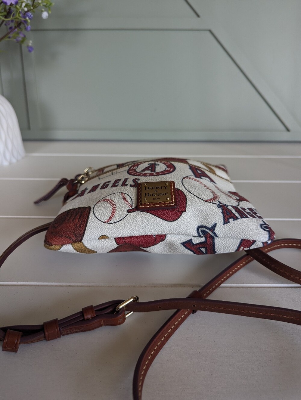 Dooney & Bourke Los Angeles Angels Crossbody Bag in White/Red - Picture 7 of 14